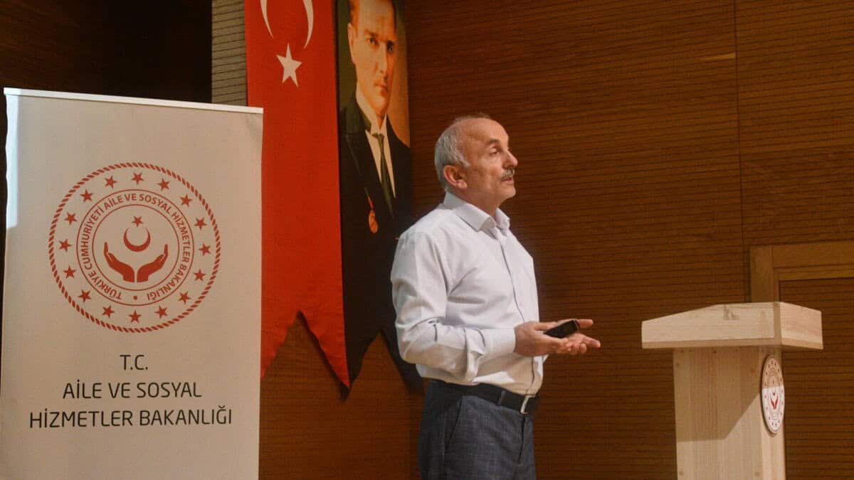Sakarya Üniversitesi’nde Ergen İletişimi Programı Düzenlendi