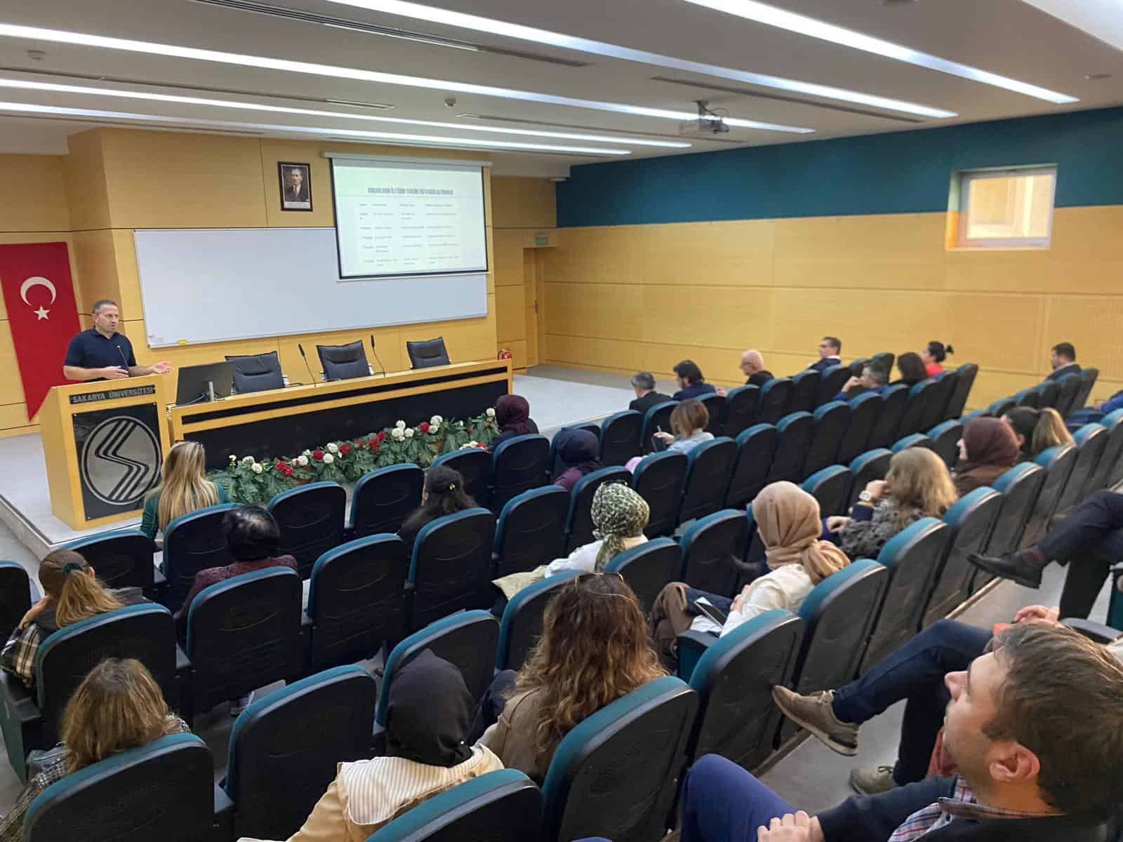 Sakarya Üniversitesinde Kuşaklar Arası İletişim Eğitimi Verildi