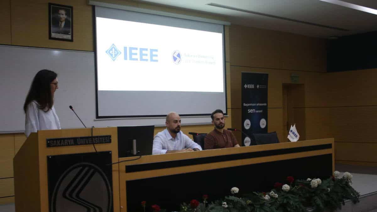 Sakarya Üniversitesinde Yapay Zeka ve Yazılım Paneli Düzenlendi