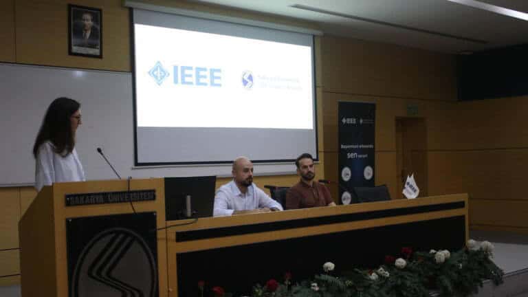 Sakarya Üniversitesinde Yapay Zeka ve Yazılım Paneli Düzenlendi