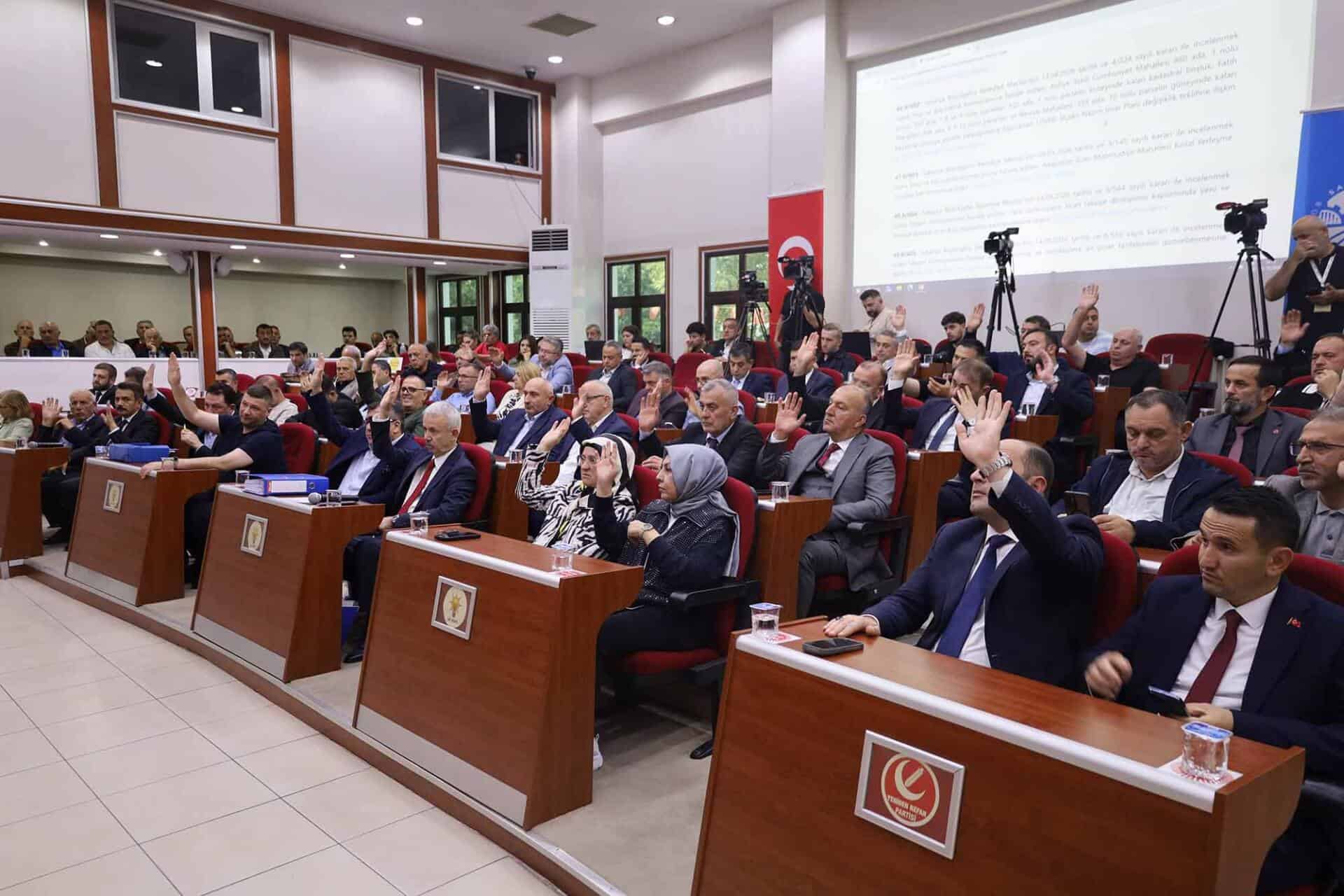 Sakarya’da 153 Kırmızı Dolmuş Taksiye Dönüştürülüyor