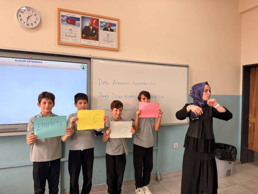 Sakarya’da Ortaokullarda Akran Zorbalığı Eğitimi Verildi