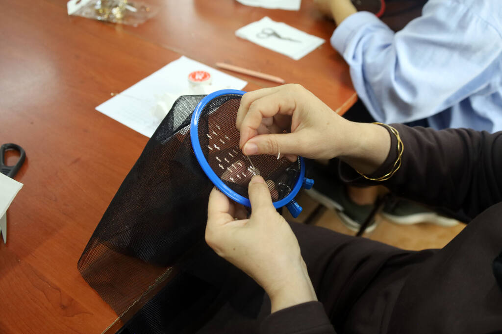 SAMEK kurslarında dikiş ve Antep işi öğreniliyor