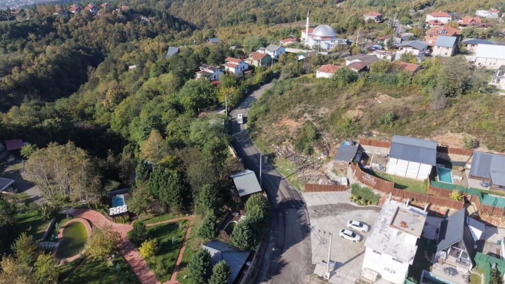 Sapanca Hacımercan Mahallesi’nde Sıcak Asfalt Çalışması Tamamlandı