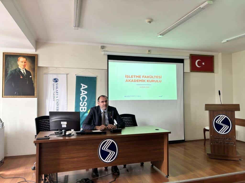 SAU İşletme Fakültesi Akademik Kurul Toplantısı Yapıldı