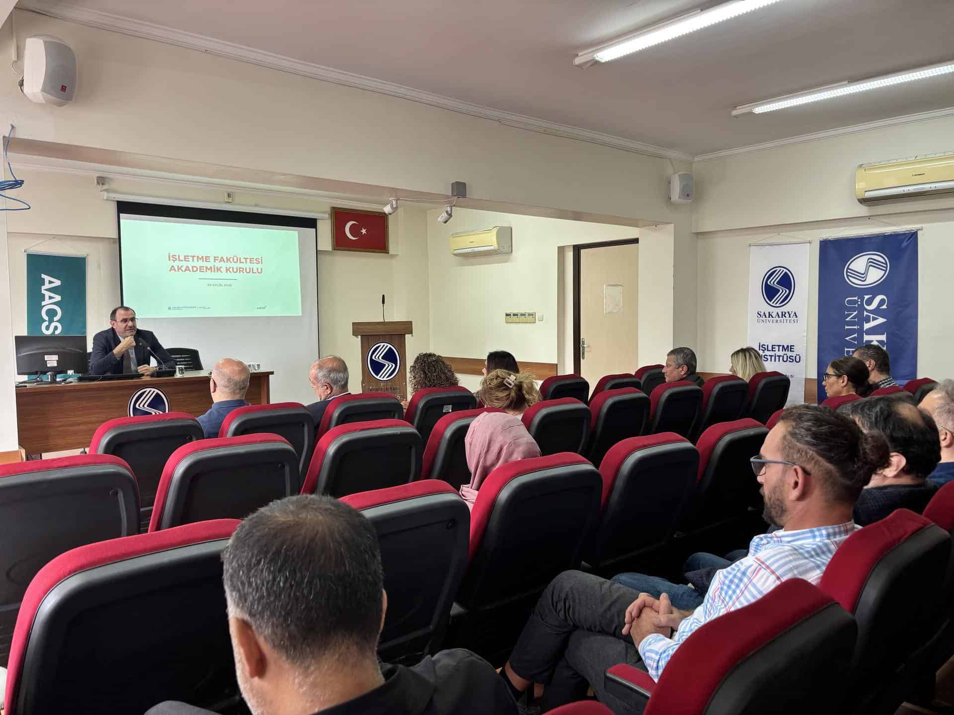 SAU İşletme Fakültesi Akademik Kurul Toplantısı Yapıldı