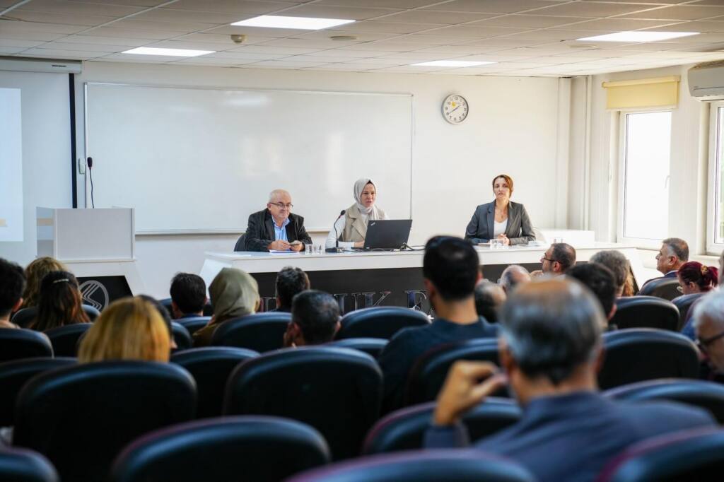 SAÜ Siyasal Bilgiler Fakültesi Akademik Kurul Toplantısı Yapıldı