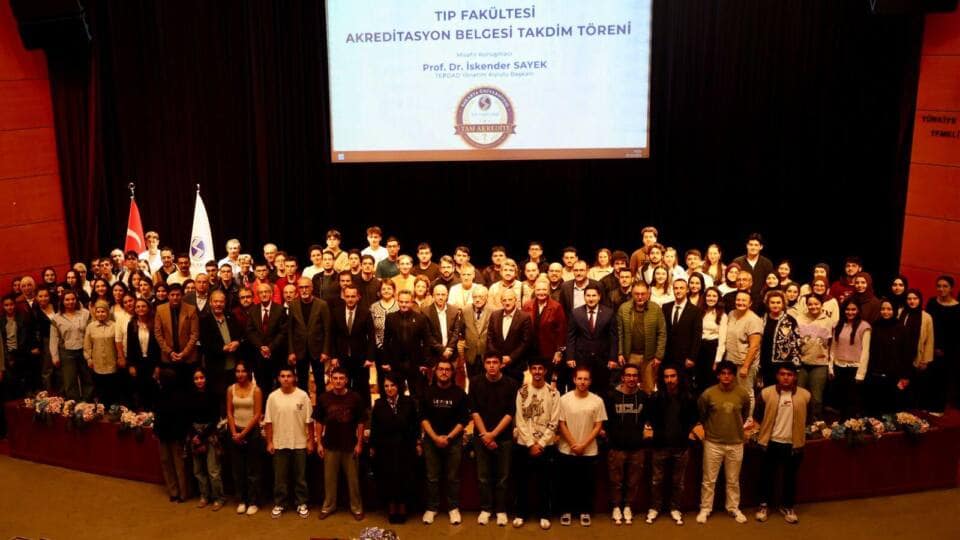 SAÜ Tıp Fakültesi 6 Yıllık Akreditasyon Belgesi Aldı