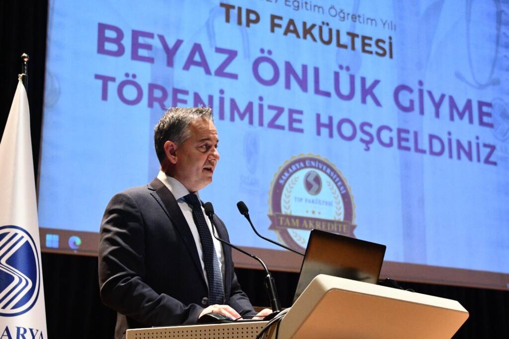 SAU Tıp Fakültesi Öğrencileri Beyaz Önlüklerini Giydi