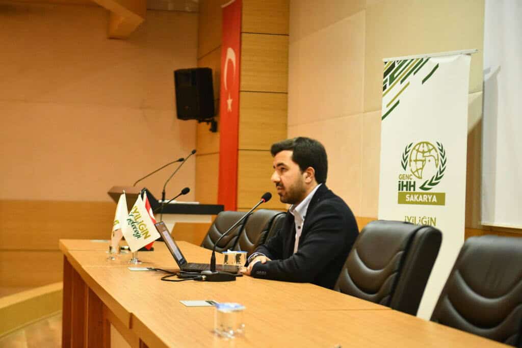 SAU’da Gençlik ve İman Konferansı Düzenlendi
