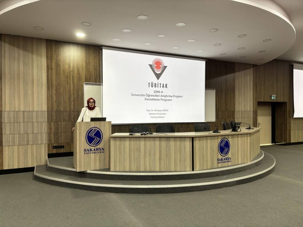 SAÜ’de TÜBİTAK 2209 Projeleri Eğitimi Düzenlendi