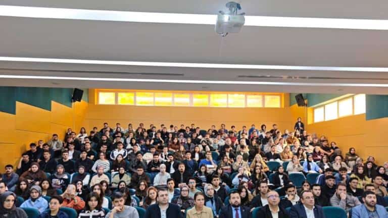 SAÜ’de TÜBİTAK 2209 Projeleri Eğitimi Düzenlendi