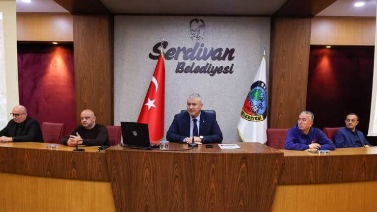 Serdivan Belediyesi Yağışlara Karşı Acil Toplandı