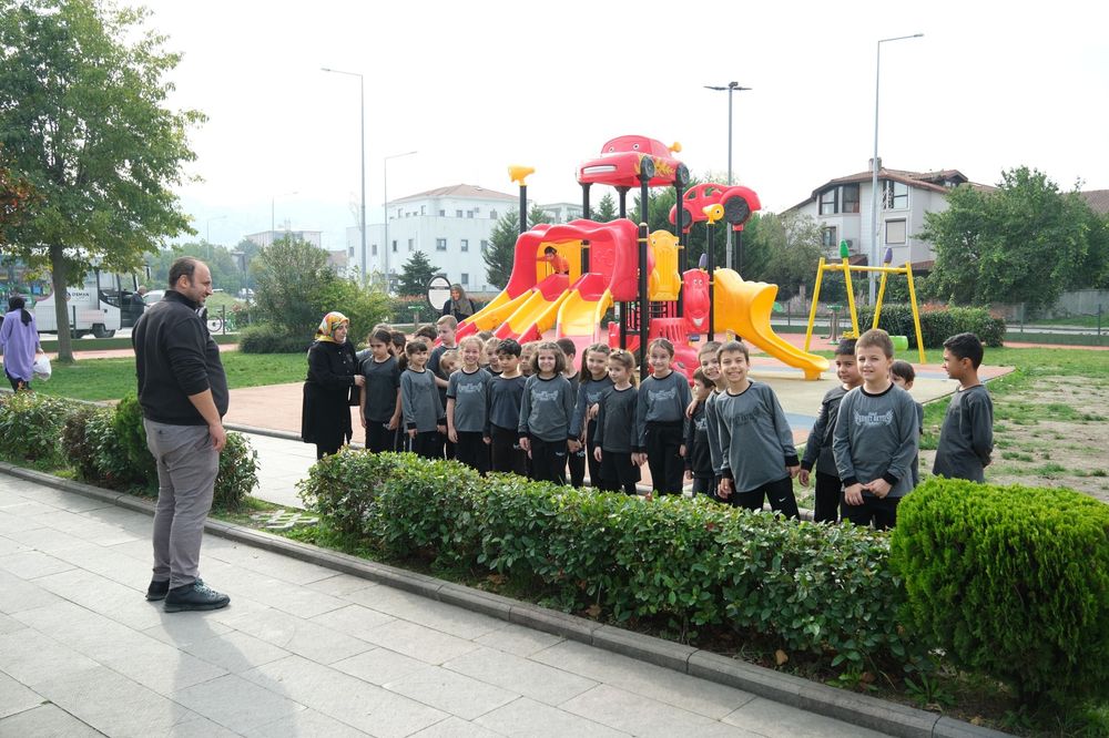 Serdivan Trafik Park’ta Miniklere Uygulamalı Trafik Eğitimi