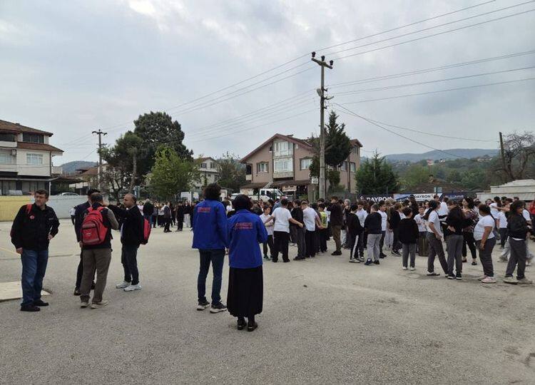 Serdivan’da Afet Farkındalık Eğitimi ve Tatbikatı Yapıldı