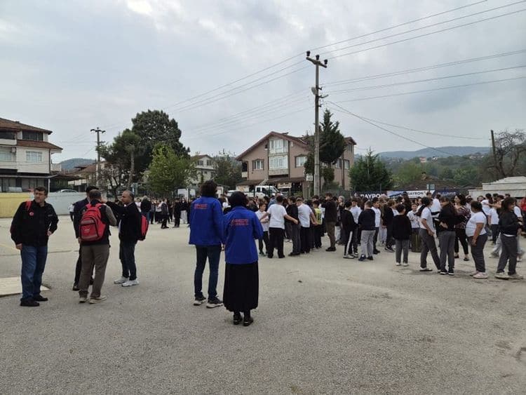 Serdivan’da Afet Farkındalık Eğitimi ve Tatbikatı Yapıldı