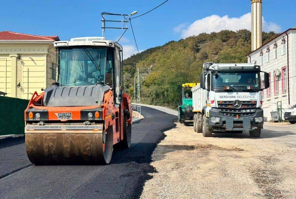 Serdivan’da Kırcaali Caddesi Asfaltlandı