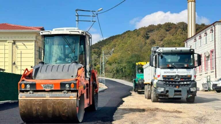 Serdivan’da Kırcaali Caddesi Asfaltlandı