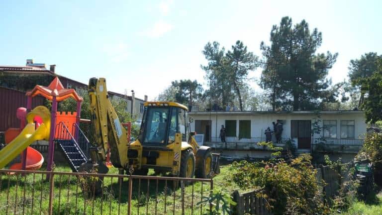 Serdivan’da Yukarıdereköy Kültür Evi Dönüşüm Çalışması Başladı