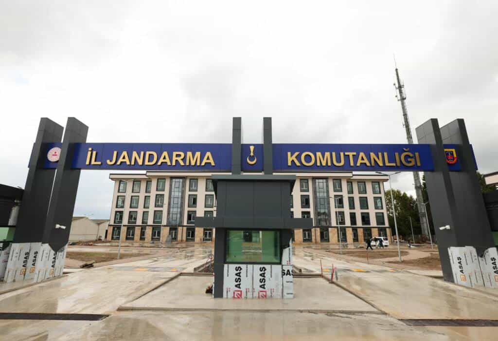Vali Doğan İl Jandarma Komutanlığı Yeni Hizmet Binasını İnceledi