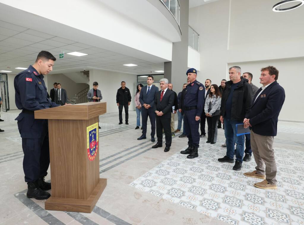 Vali Doğan İl Jandarma Komutanlığı Yeni Hizmet Binasını İnceledi