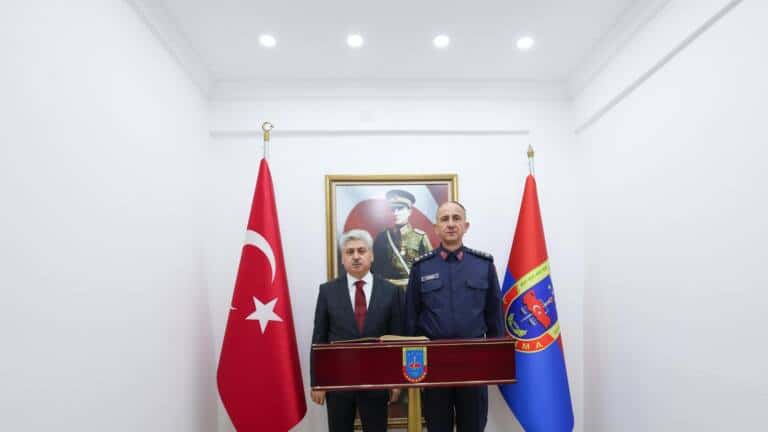 Vali Doğan İl Jandarma Komutanlığı Yeni Hizmet Binasını İnceledi