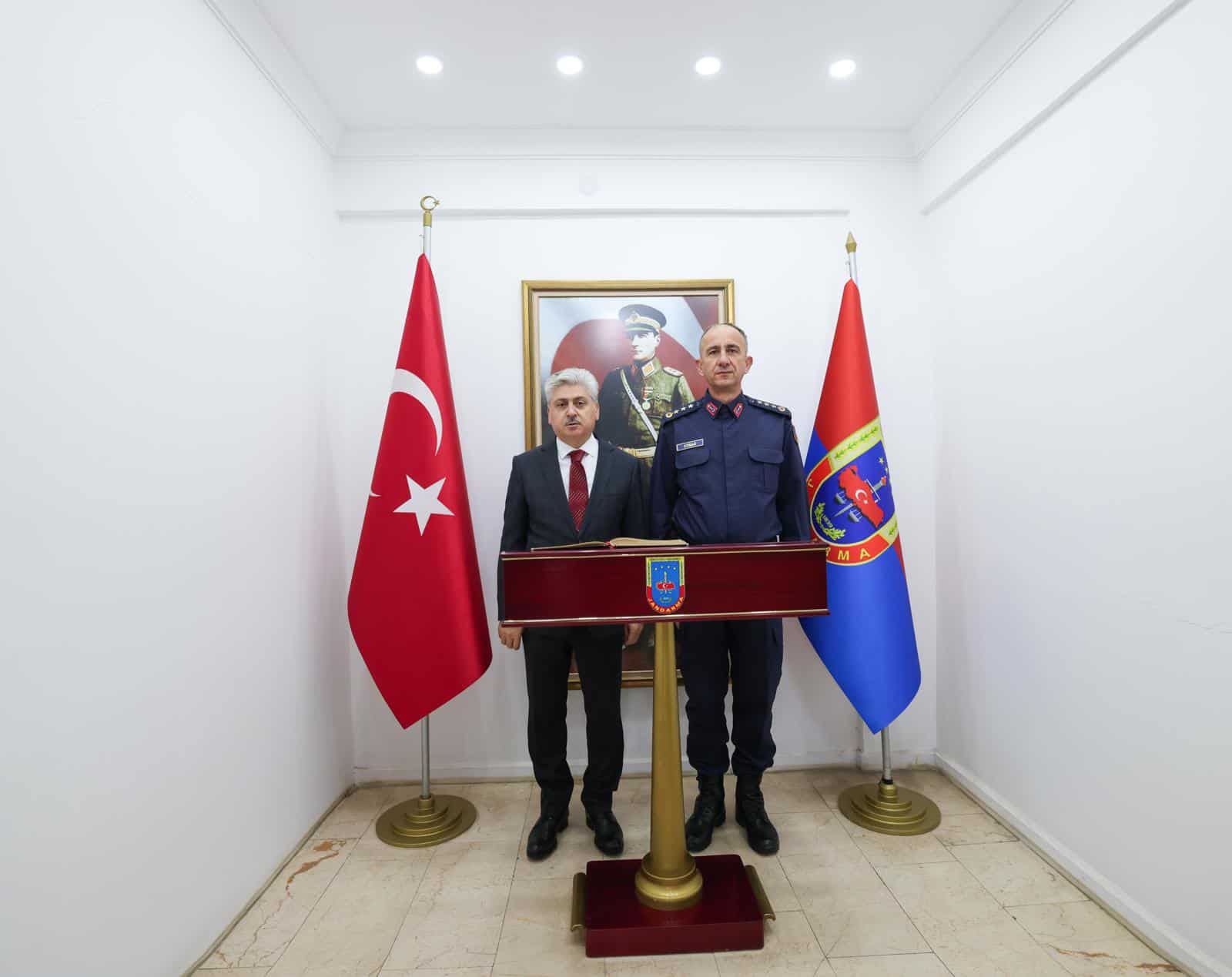 Vali Doğan İl Jandarma Komutanlığı Yeni Hizmet Binasını İnceledi